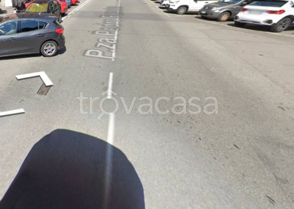 negozio in vendita a Genova in zona Lagaccio / Granarolo