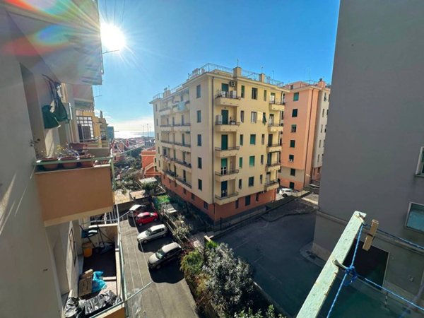 appartamento in vendita a Genova in zona Palmaro / Pra'