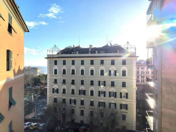 appartamento in vendita a Genova in zona Carignano