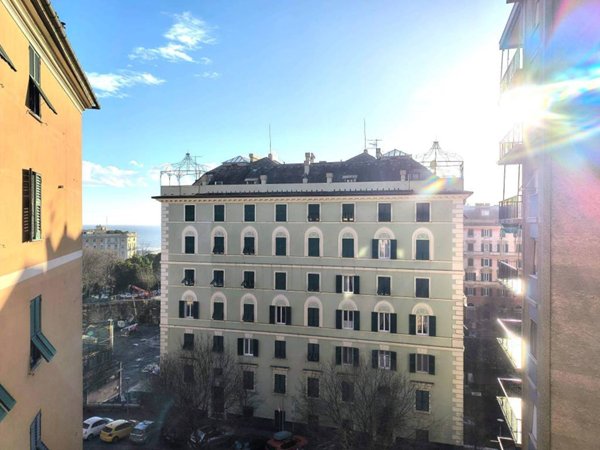 appartamento in vendita a Genova in zona Carignano
