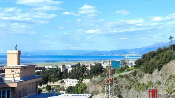 appartamento in vendita a Genova in zona Cornigliano