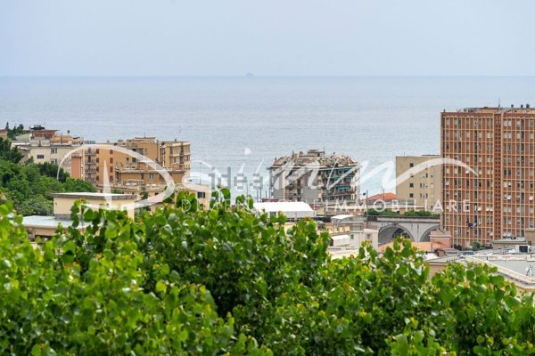 appartamento in vendita a Genova