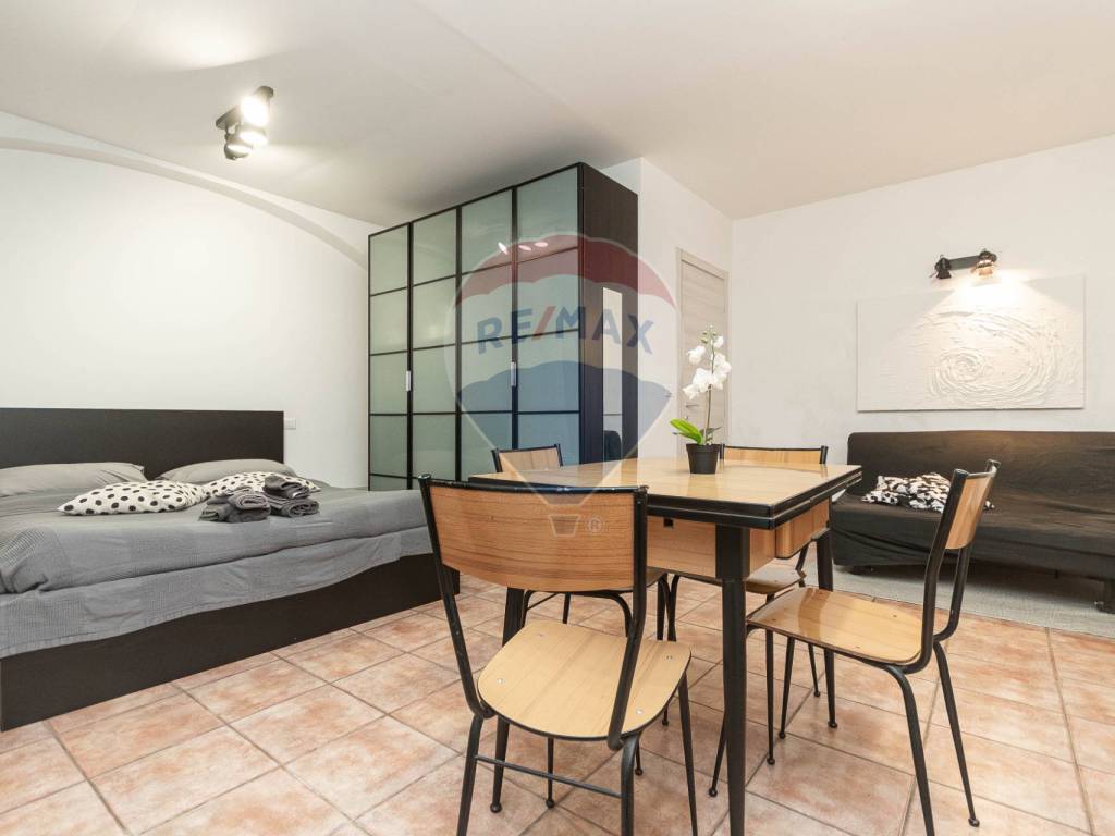appartamento in vendita a Genova in zona Sottoripa / Maddalena / Molo