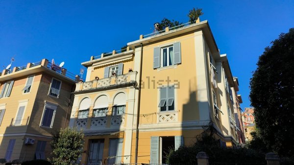 appartamento in vendita a Genova in zona Pegli