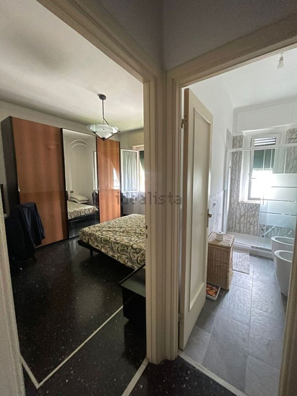 appartamento in vendita a Genova in zona Rivarolo