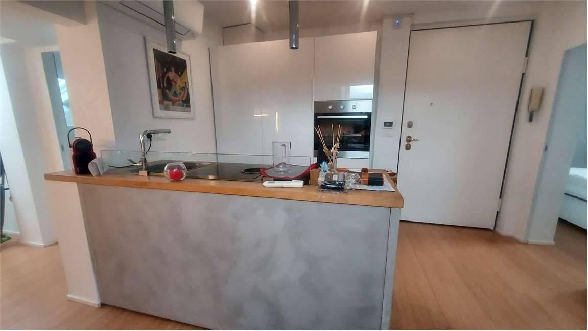 appartamento in vendita a Genova in zona Foce
