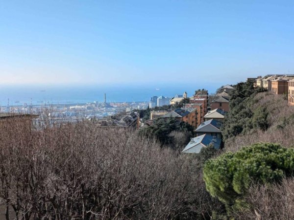 appartamento in vendita a Genova in zona Oregina
