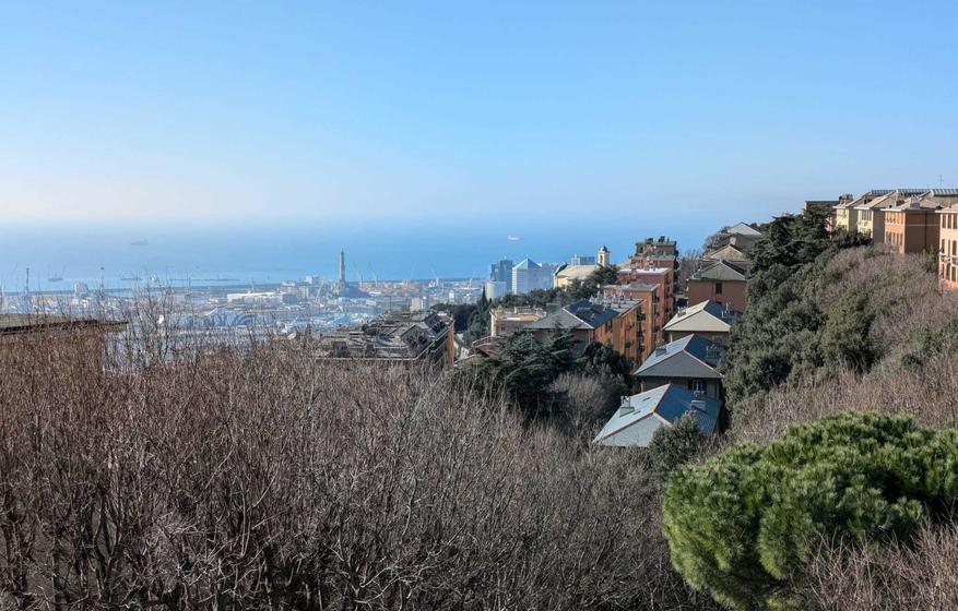 appartamento in vendita a Genova in zona Oregina