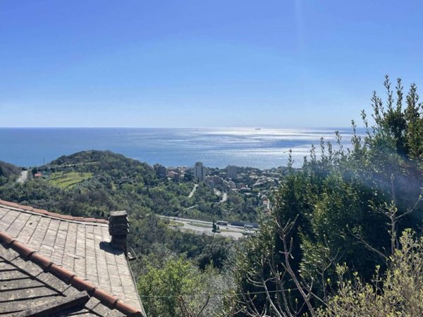 casa indipendente in vendita a Genova in zona Apparizione