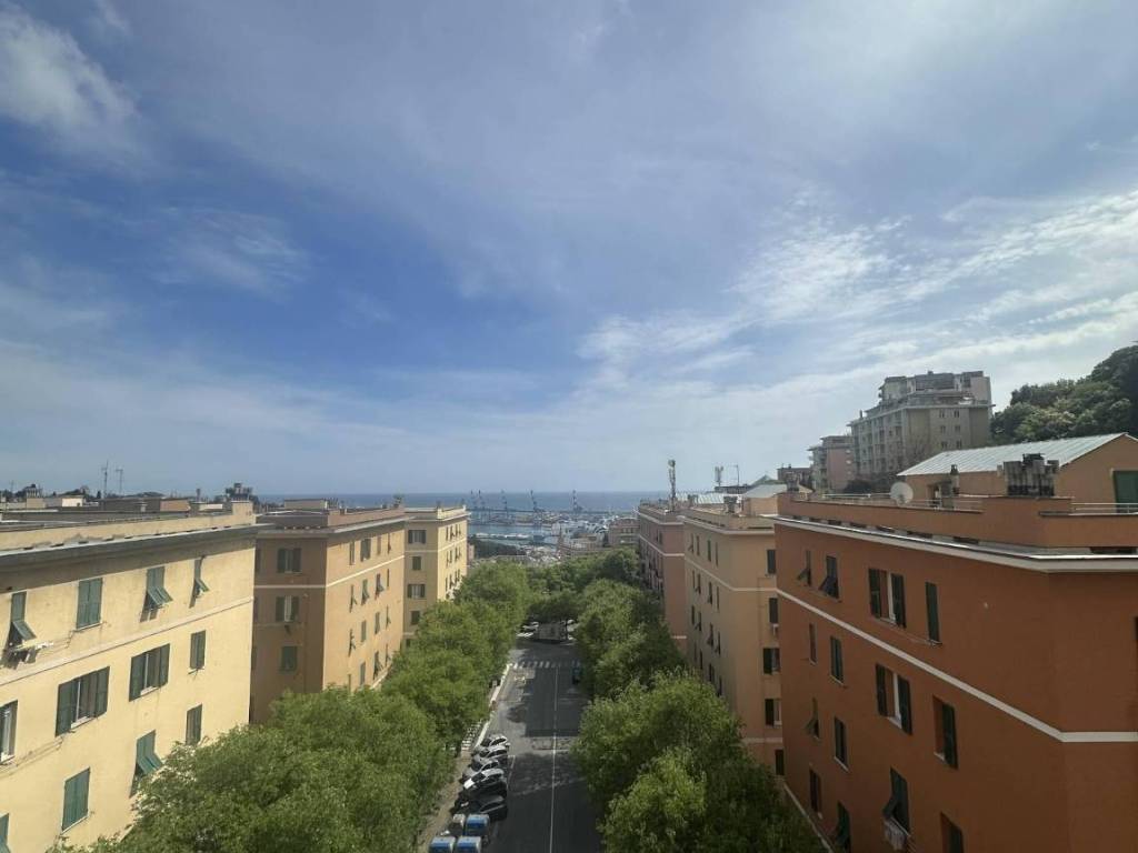 appartamento in vendita a Genova in zona Sampierdarena