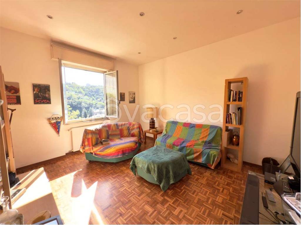 appartamento in vendita a Genova in zona Quezzi
