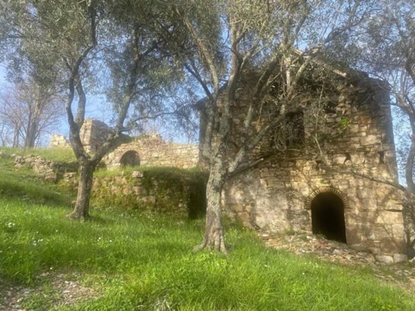 casale in vendita a Genova in zona Struppa