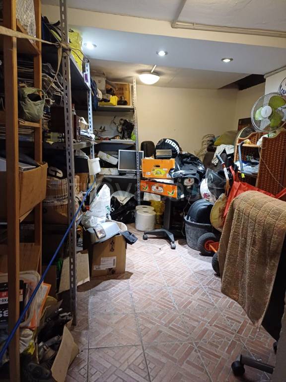 trivano in vendita a Genova in zona Sottoripa / Maddalena / Molo