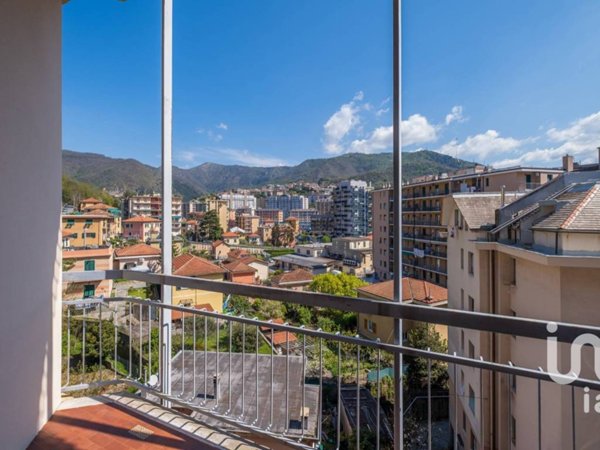 appartamento in vendita a Genova in zona Molassana