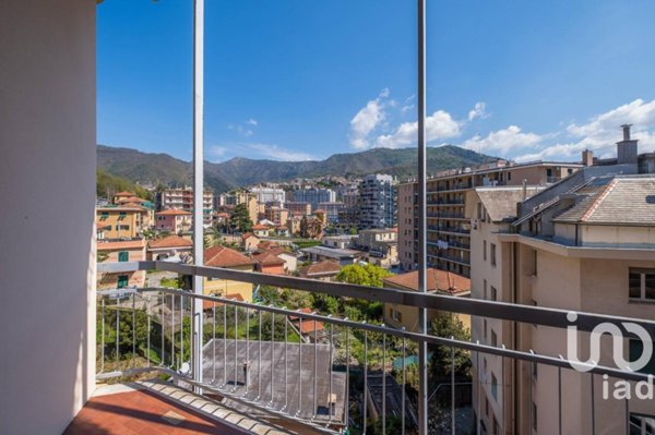 appartamento in vendita a Genova in zona Molassana