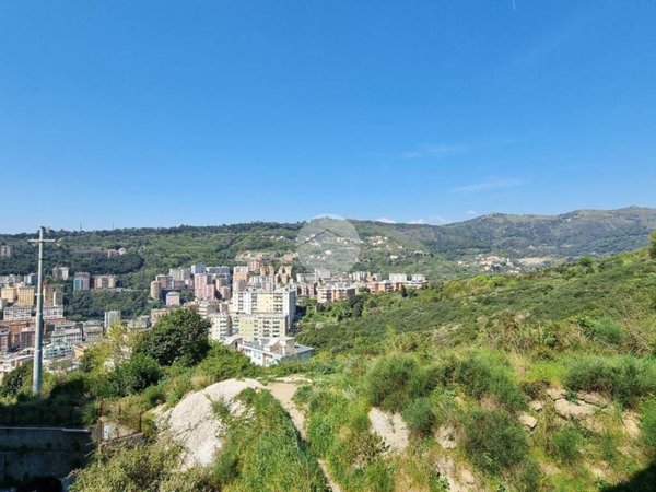 appartamento in vendita a Genova in zona Marassi