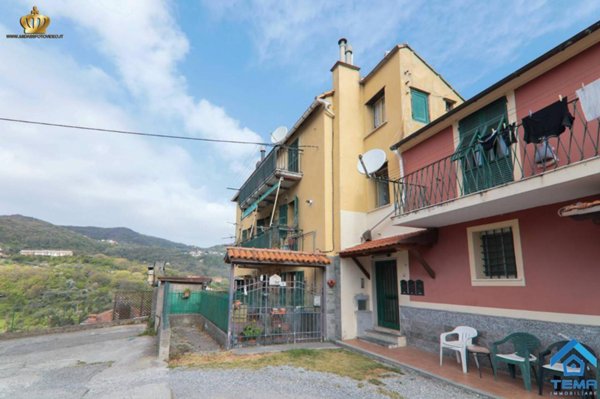 appartamento in vendita a Genova in zona Molassana