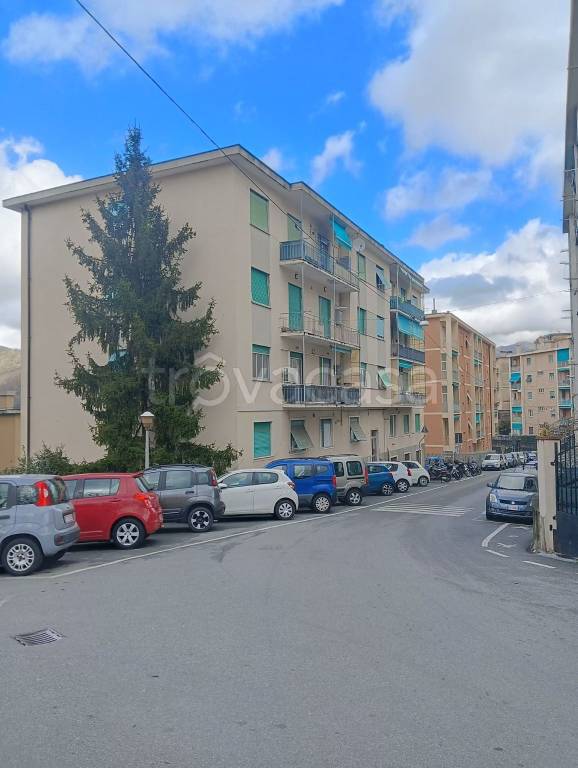 appartamento in vendita a Genova in zona Molassana