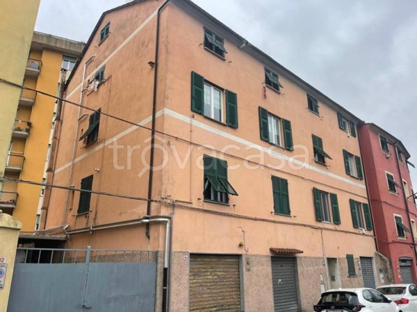 appartamento in vendita a Genova in zona Bolzaneto