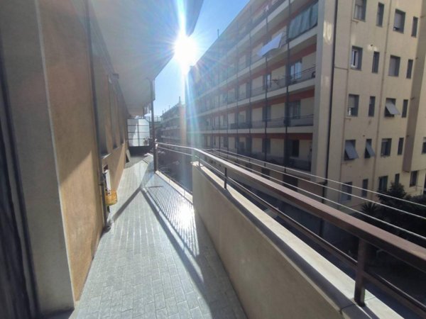 appartamento in vendita a Genova in zona Rivarolo