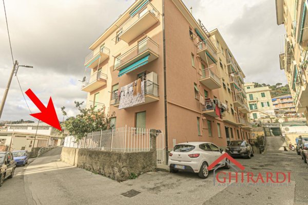 appartamento in vendita a Genova in zona Sestri Ponente