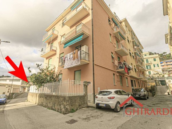 appartamento in vendita a Genova in zona Sestri Ponente