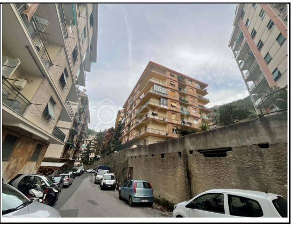 appartamento in vendita a Genova in zona Quezzi