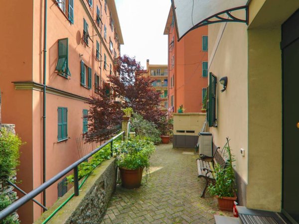 appartamento in vendita a Genova in zona Marassi