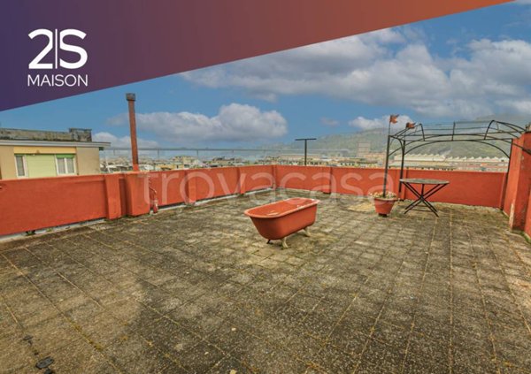 appartamento in vendita a Genova in zona Certosa