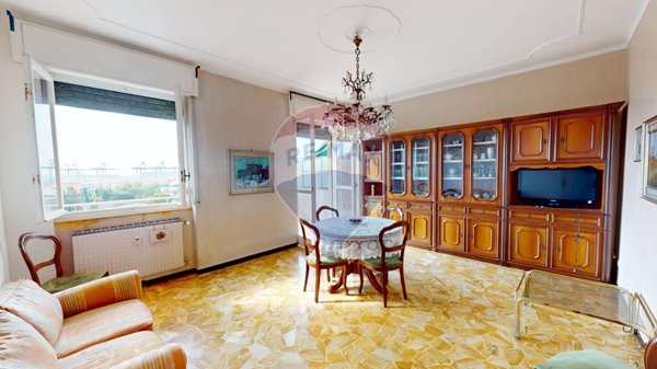 appartamento in vendita a Genova in zona Palmaro / Pra'