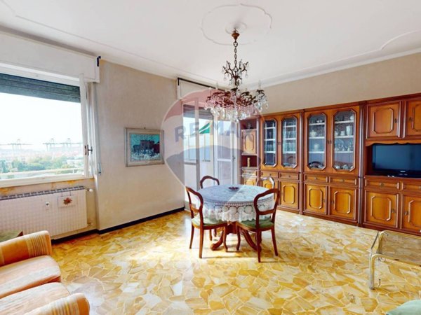 appartamento in vendita a Genova in zona Palmaro / Pra'