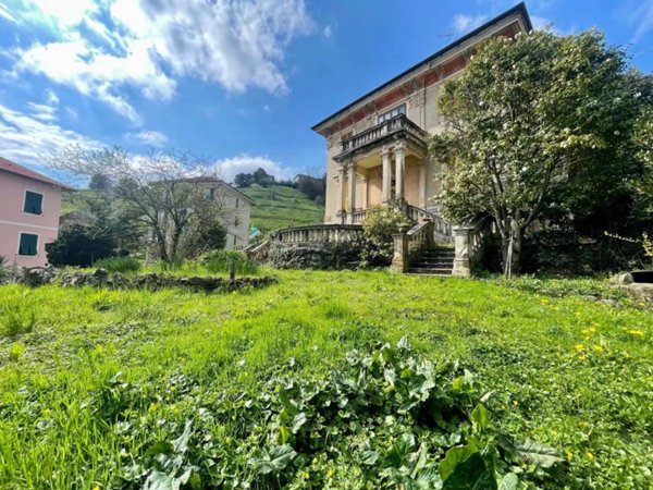 appartamento in vendita a Genova in zona Pontedecimo