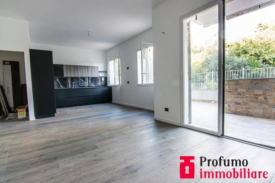 appartamento in vendita a Genova in zona Multedo