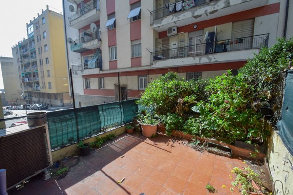 appartamento in vendita a Genova in zona Voltri