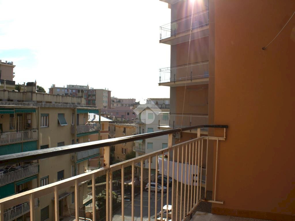 appartamento in vendita a Genova in zona Quinto al Mare
