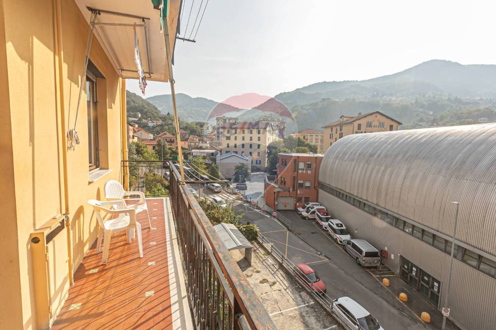 appartamento in vendita a Genova in zona Struppa
