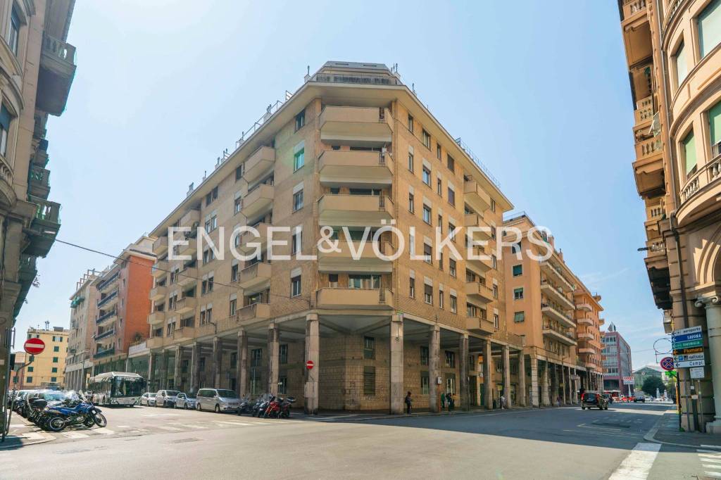 ufficio in vendita a Genova in zona Sampierdarena