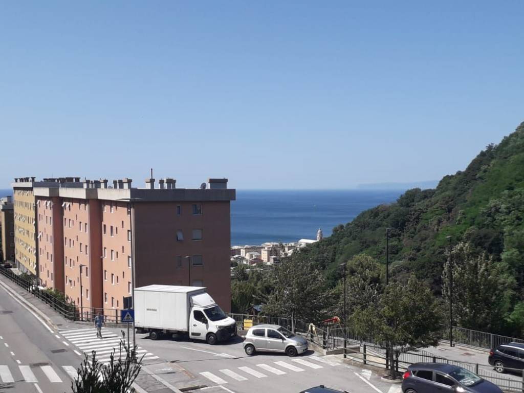appartamento in vendita a Genova in zona Voltri