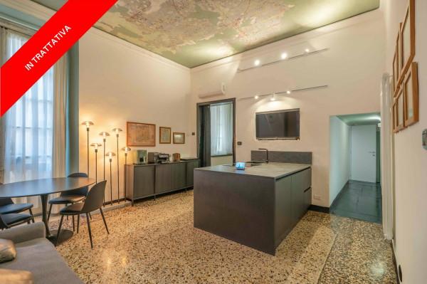 appartamento in vendita a Genova in zona Sottoripa / Maddalena / Molo