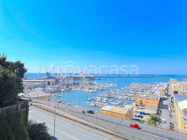 appartamento in vendita a Genova in zona Carignano