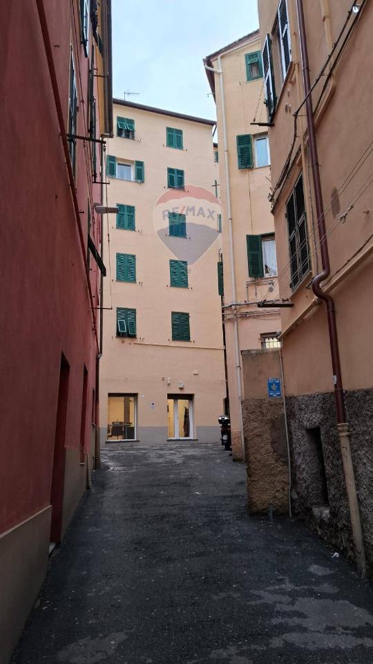 appartamento in vendita a Genova in zona Voltri
