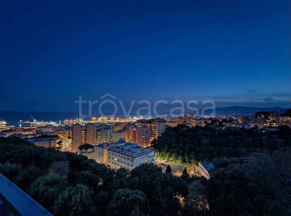 appartamento in vendita a Genova in zona Sampierdarena