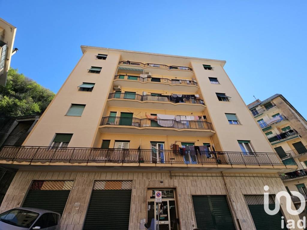 appartamento in vendita a Genova in zona Marassi