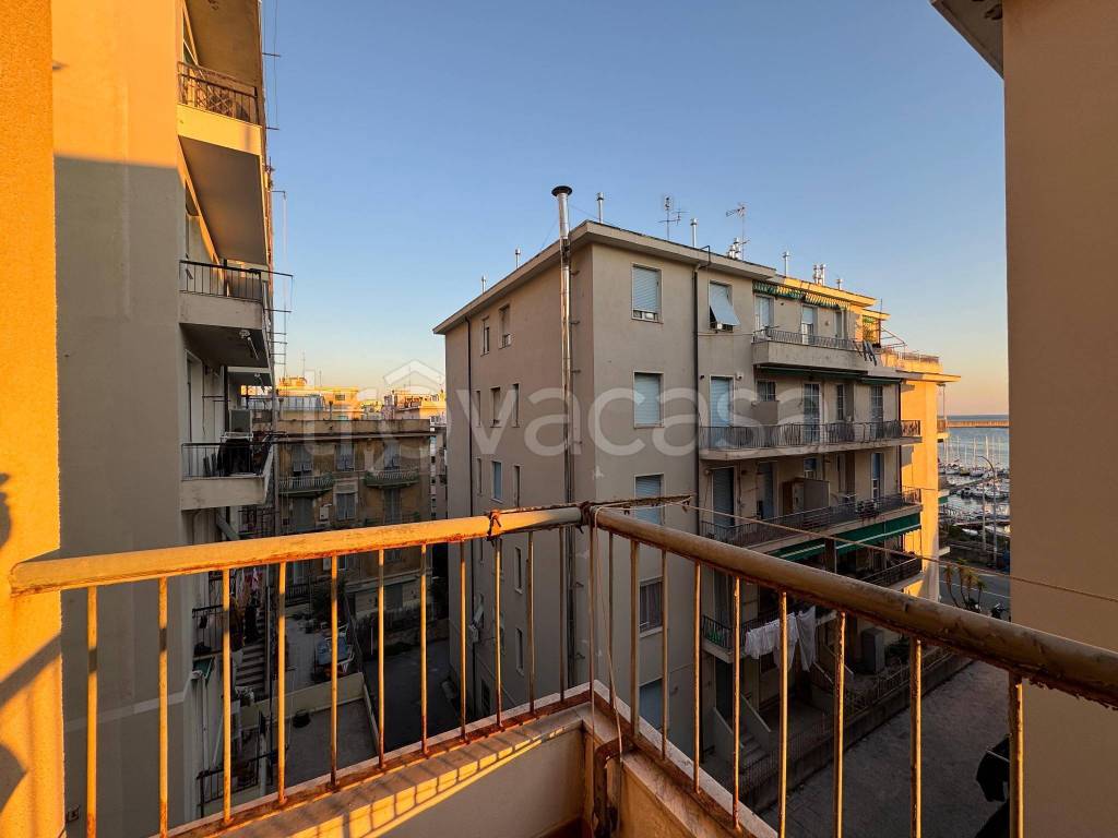 appartamento in vendita a Genova in zona Pegli