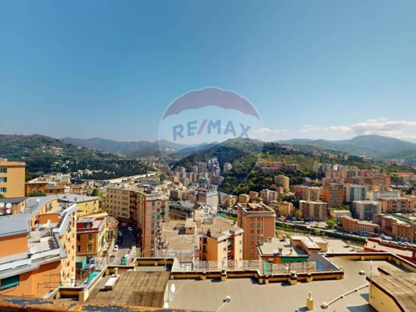 appartamento in vendita a Genova in zona Staglieno