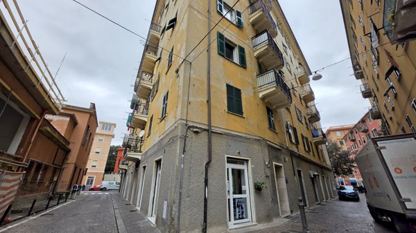 appartamento in vendita a Genova in zona Bolzaneto