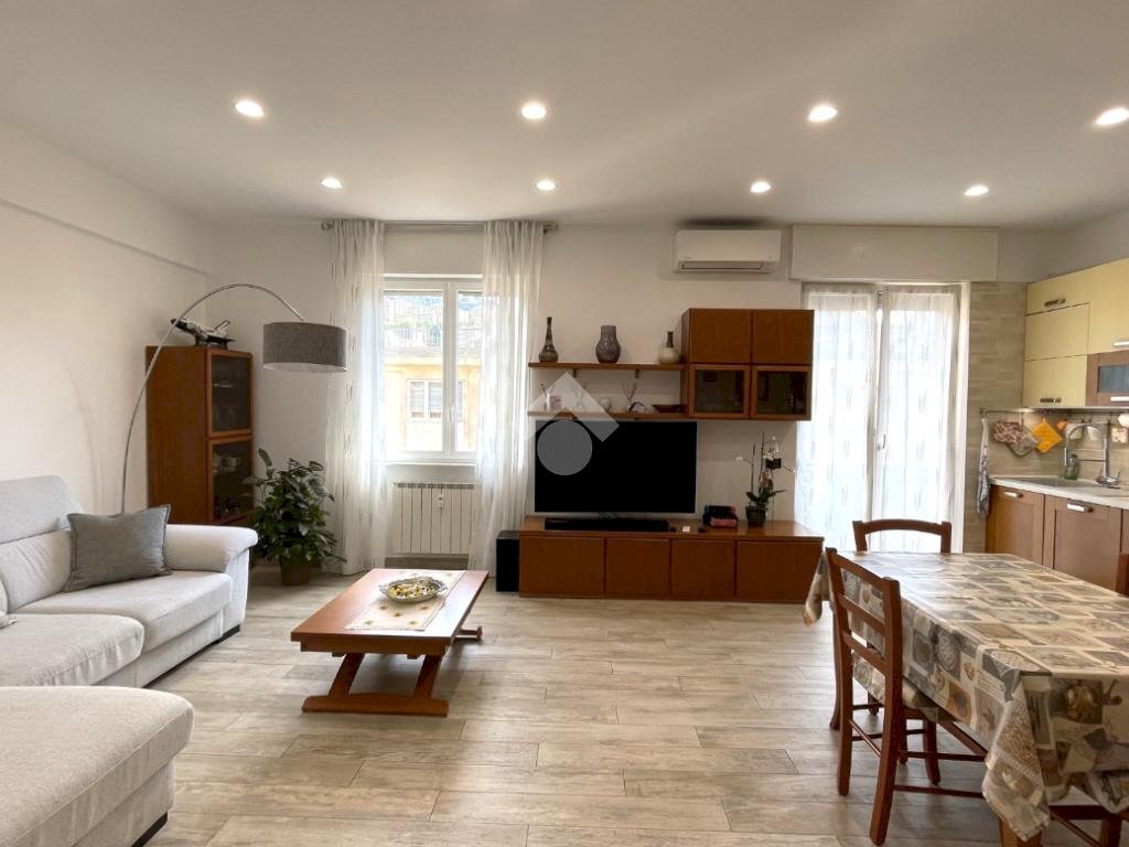 appartamento in vendita a Genova in zona Lagaccio / Granarolo