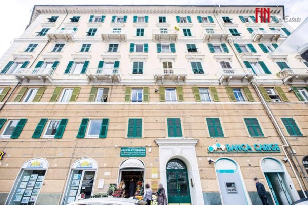 appartamento in vendita a Genova in zona Foce