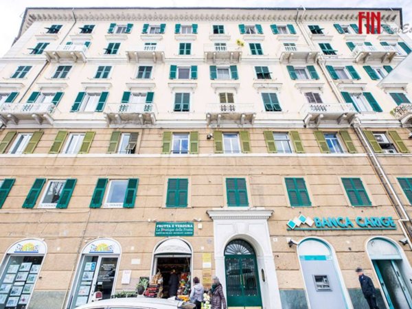 appartamento in vendita a Genova in zona Foce