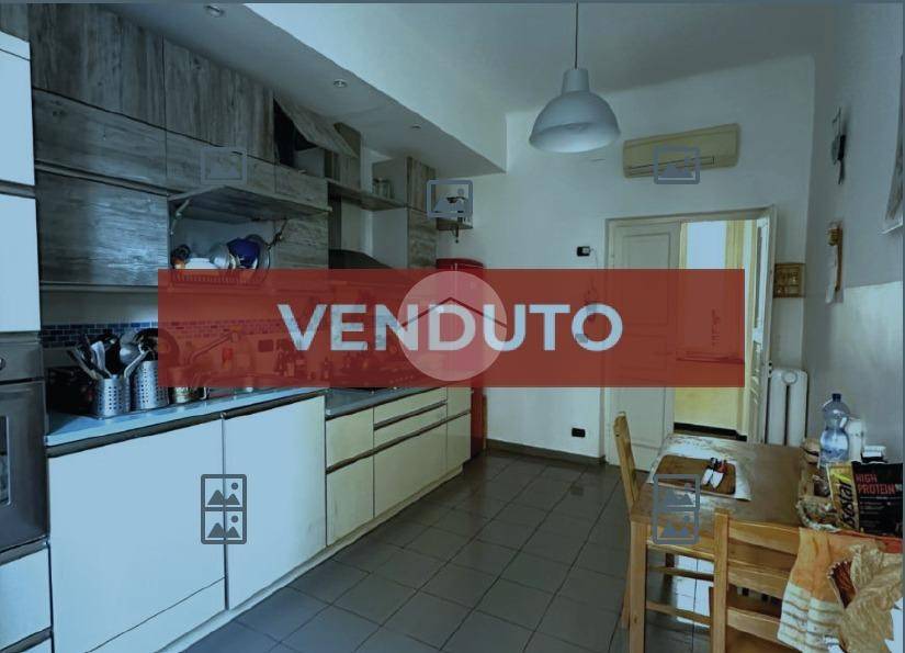 appartamento in vendita a Genova in zona Castelletto